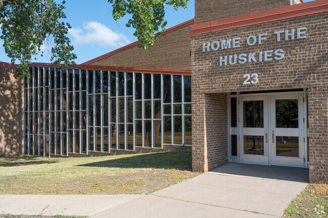 The mascot of Oak Grove Middle School is The Huskies.