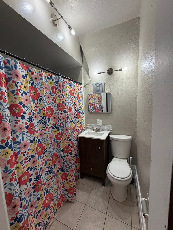 489 Almond St unit 1, Dubuque, IA 52001 - photo 3