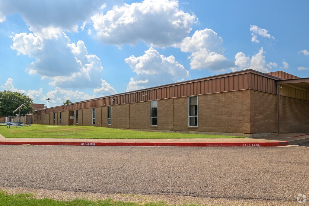 Our belief at Frankston Middle School is that each student is capable of great things.