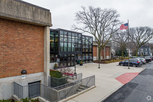 The Carleton W. Washburne School is an excellent school with a Niche score of A.