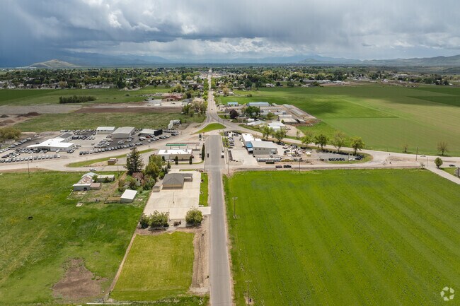 Enjoy easy access with three state highways converging on the town of Preston.