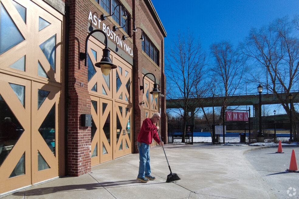 NH_Eagle Hill 526989_P2_V1_BC_071824