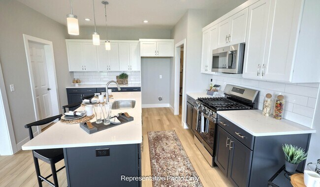 516 Stone Gate Blvd, Annville, PA 17003 - photo 4