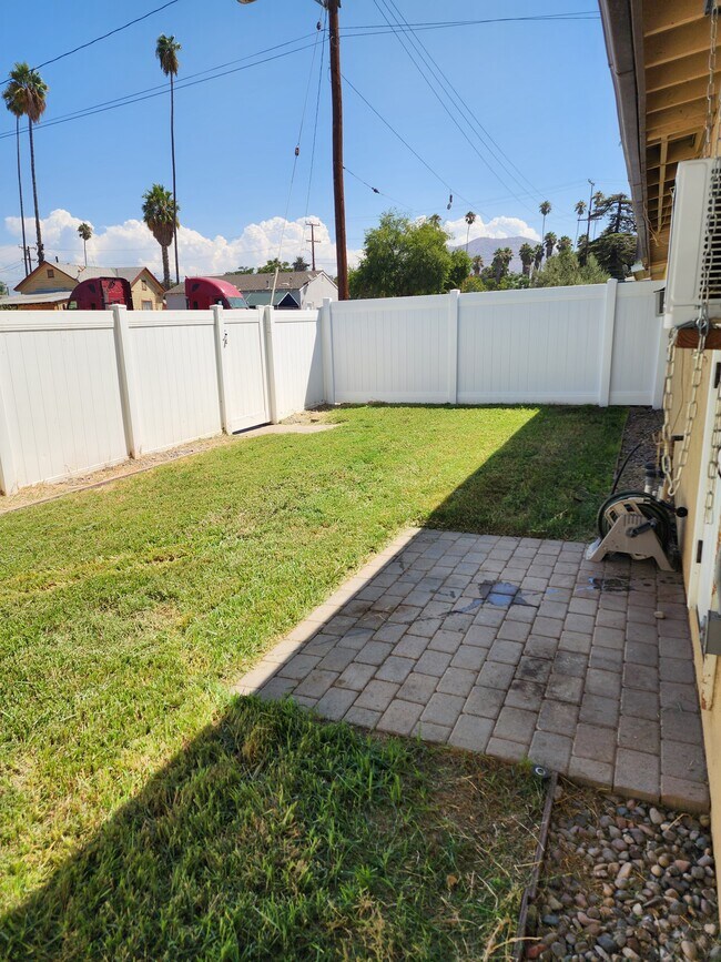 1170 Fountain St unit 6, Riverside, CA 92507 - photo 3