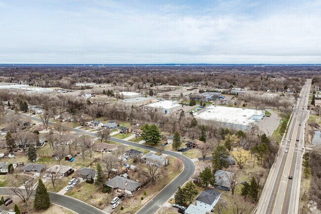 A prominent industrial park makes up the eastern portion of Terra Linda.