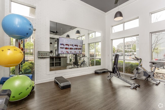 New Longview Apartments, Lees Summit, MO 64081 - photo 7