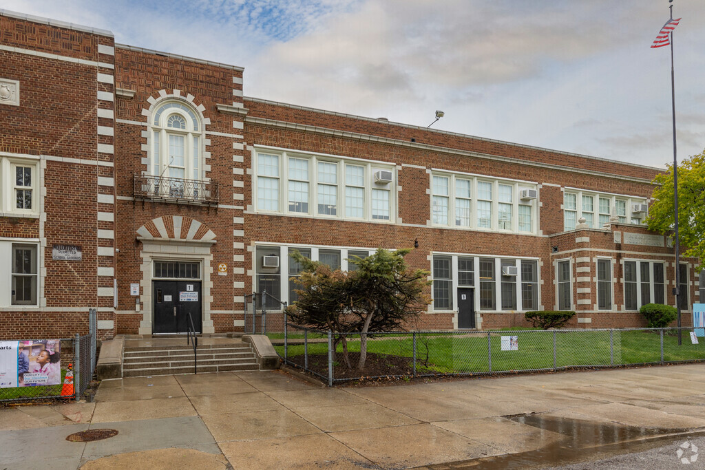 Mann Elementary School, Chicago IL Rankings & Reviews - Homes.com