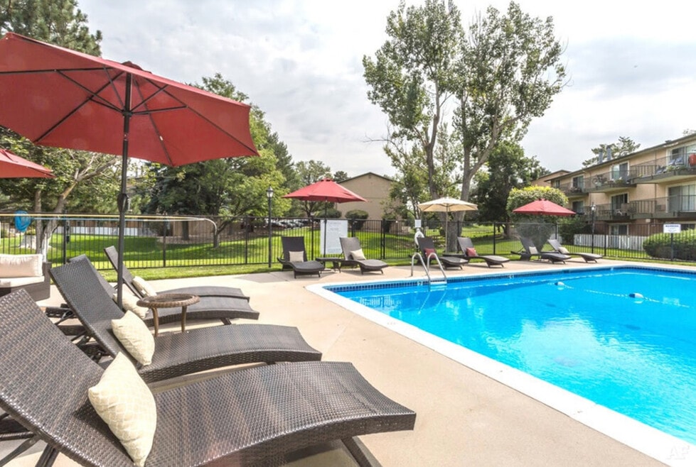 Arboreta Apartments - Newly Renovated in 2024 with in-unit Washer/Dryer!, Aurora, CO 80014 - photo 1