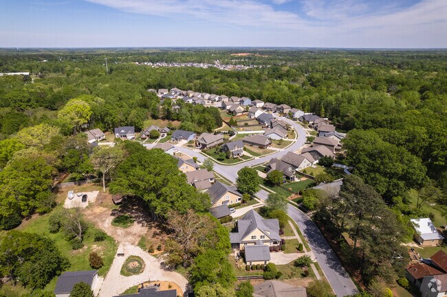 Homes in Fountain Inn are tidy and well-kept.