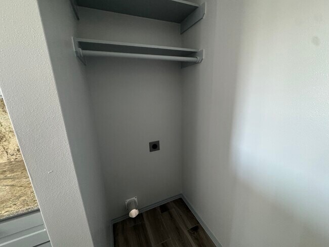 21 Dunlap St unit B, Brownsville, TX 78521 - photo 5