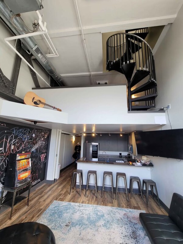 600 Broadway Ave NW Unit 225, Grand Rapids, MI 49504