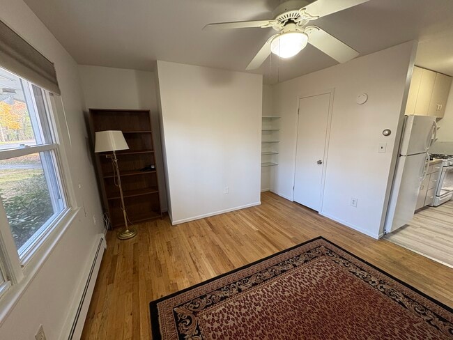 23 Pilgrim Dr unit 1, Port Jefferson, NY 11777 - photo 3