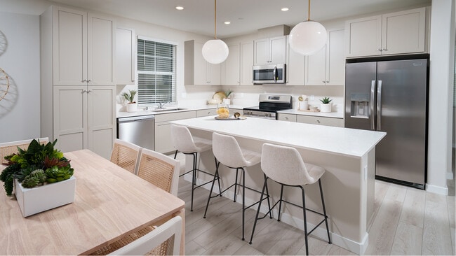 1102 Bellawood Dr, Galt, CA 95632 - photo 2