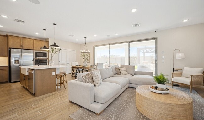 8026 W Royal Palm Rd, Peoria, AZ 85345 - photo 5