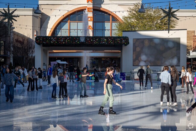 Lace up your skates and glide on the ice at the annual Avalon on Ice event.