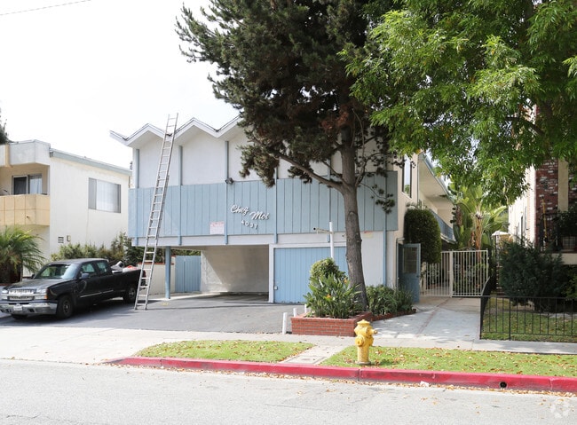 4037 McLaughlin Avenue, Los Angeles, CA 90066 - photo 2