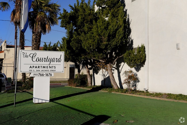 The Courtyard Apartments 150 S San Jacinto St., Hemet, Hemet, CA 92543 - photo 5