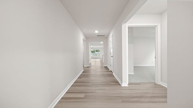 872 Wolverine Ln, Woodruff, SC 29388 - photo 2