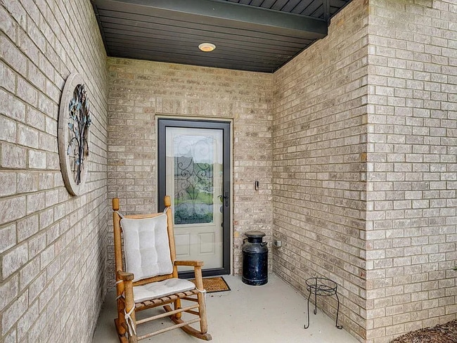 108 Celtic Ct, Johnson City, TN 37604 - photo 2