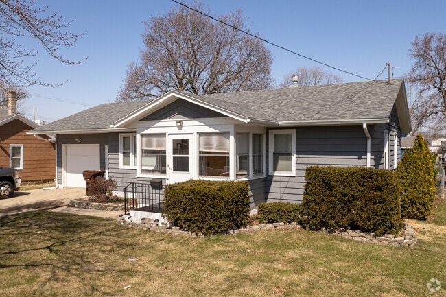 Single story family homes with big front windows are a popular style in Marengo.