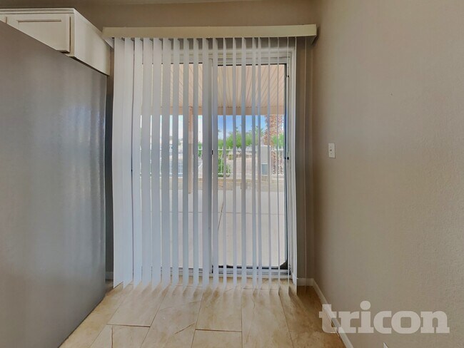 5756 Dew Mist Ln, Las Vegas, NV 89110 - photo 4