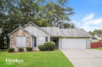 6165 Pembroke Dr, Rex, GA 30273