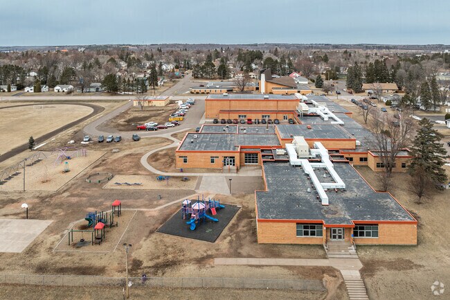 Washington Elementary School has a B+ Niche Grade.
