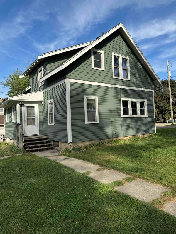 503 7th Ave W, Ellendale, MN 56026