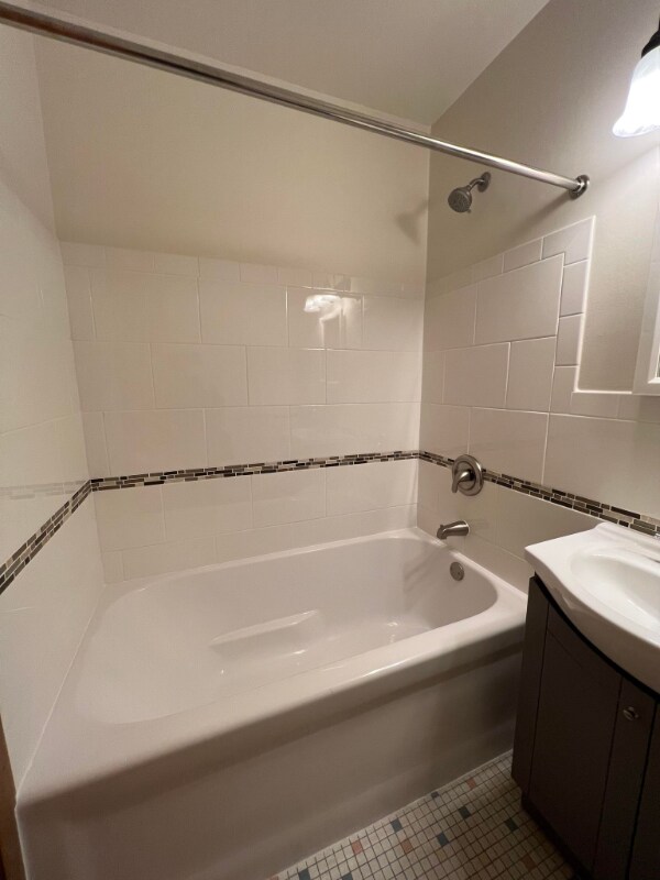 2026 Brewster St, Saint Paul, MN 55108 - photo 1