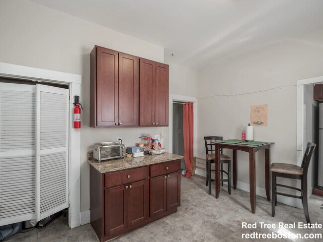 44 Cameron Ave unit 1, Somerville, MA 02144 - photo 7