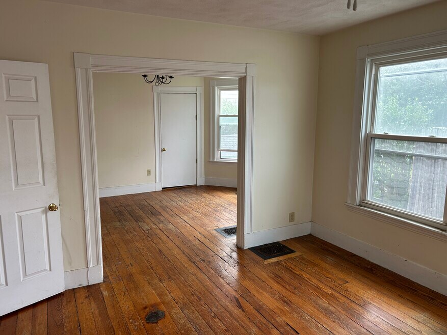 27R Albion St unit 1, Somerville, MA 02143 - photo 1
