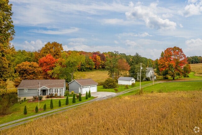 Homes outside of Worthington in West Franklin Township enjoy plenty of space and quiet.