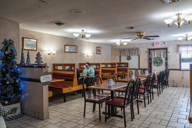 Breakfast served all day at the Kozy Korner in Harding.