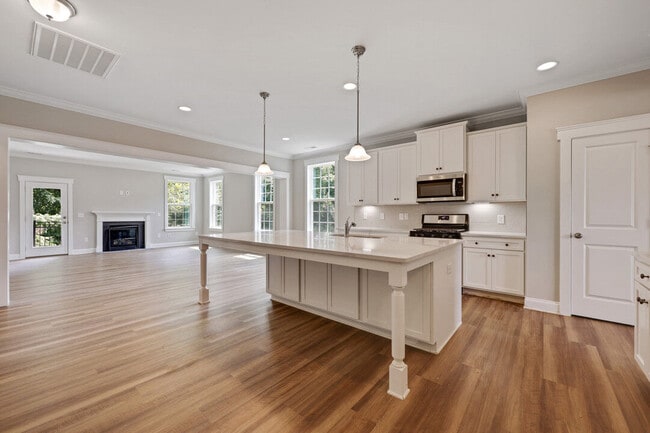 1036 Fairhaven Dr unit 36461614, Mebane, NC 27302 - photo 3