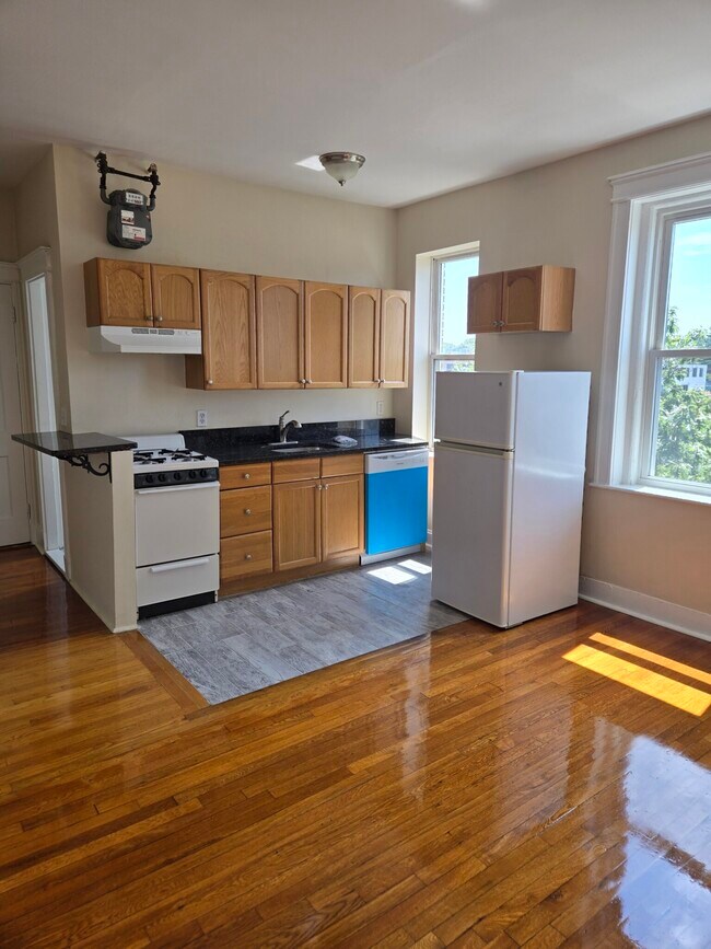 1185 Commonwealth Ave unit 19, Allston, MA 02134 - photo 3