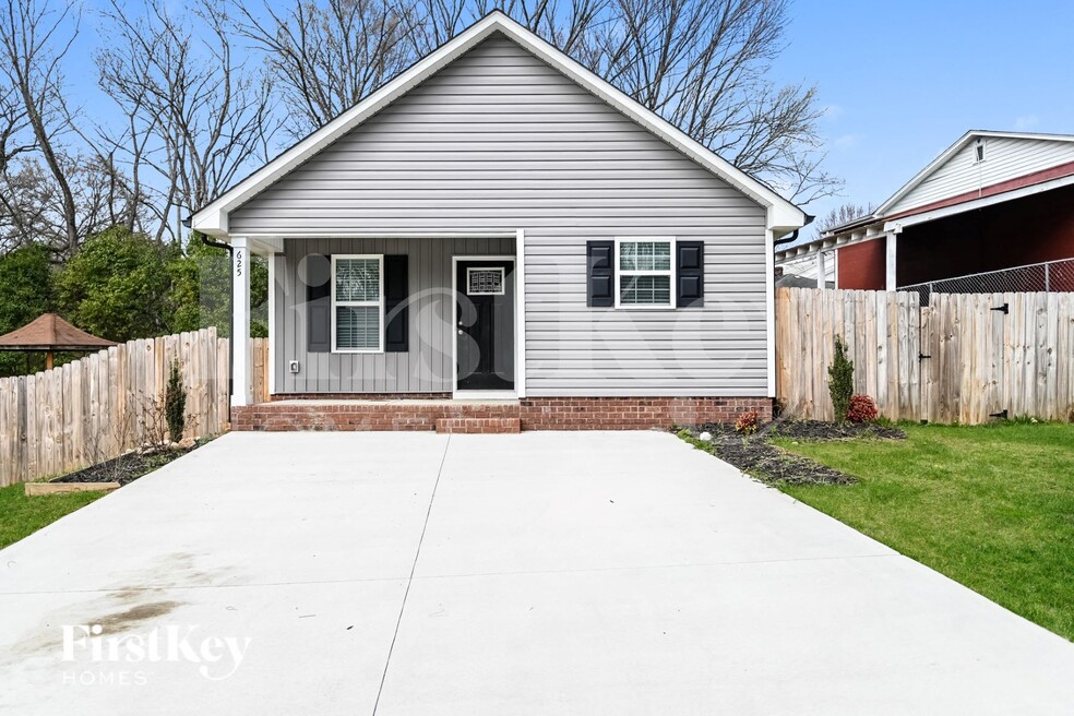 625 Wilson St, Kannapolis, NC 28083 - photo 1