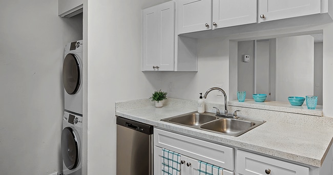 Promenade at Summer Trace Apartments, New Port Richey, FL 34653 - photo 6