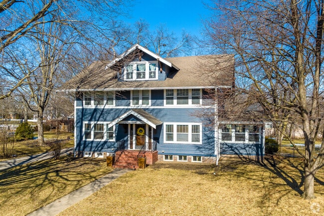 Historic homes in Adel are often blanketed by trees, giving a very cozy feel.