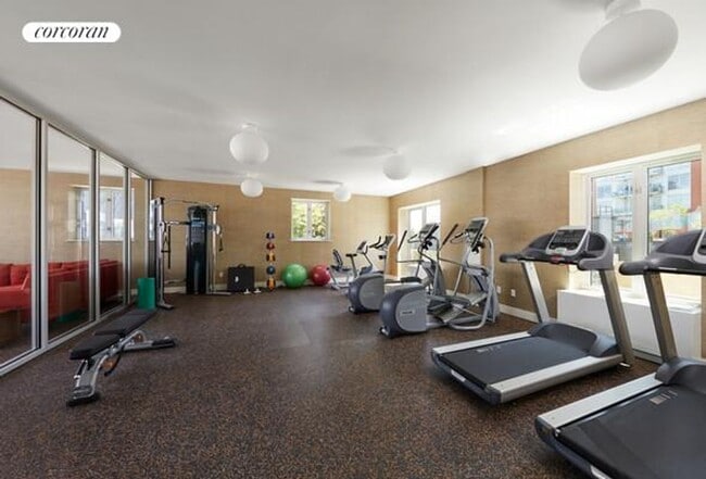 41-23 Crescent St, Queens, NY 11101 - photo 5