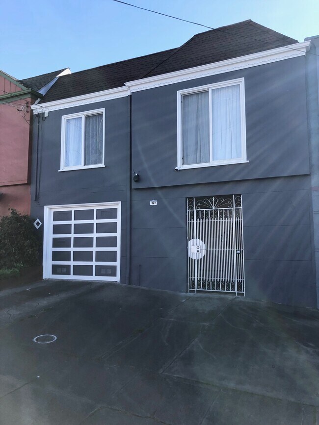 2733 Ortega St unit A, San Francisco, CA 94122 - photo 2