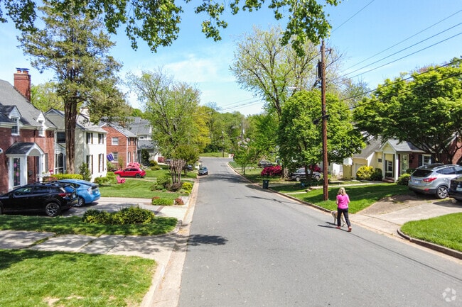 Highland Park-Overlee Knolls is known as a pet-friendly neighborhood.