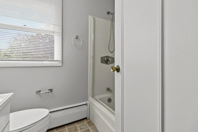 46 Fairway Ave unit 2, Tiverton, RI 02878 - photo 6