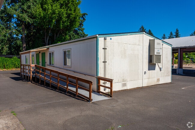 Portlable classroom behind the Menlo Park School.