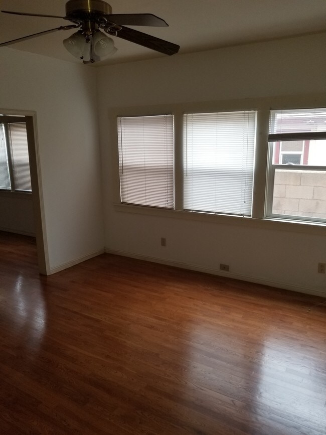 1635 S Burnside Ave unit 1635 Burnside, Los Angeles, CA 90019 - photo 4