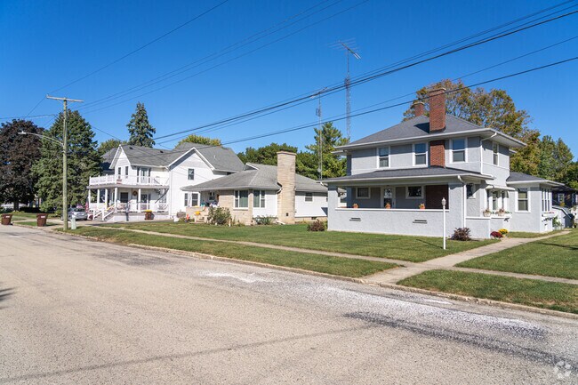 Shabbona offers a wide range of house styles.