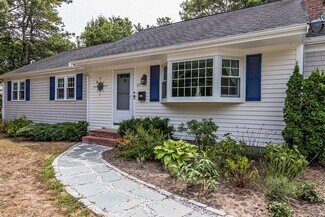 67 Old Post Rd, Centerville, MA 02632