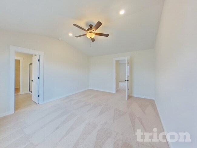 1209 Crested Iris St, Moore, SC 29369 - photo 5
