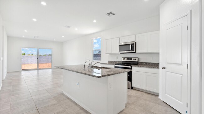 1414 W Bealey Ave, Coolidge, AZ 85128 - photo 2