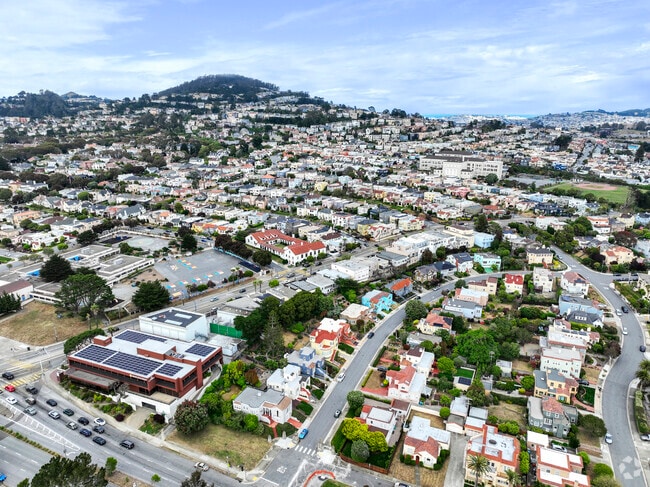 Commodore Sloat Elementary is integrated into the neighborhood.