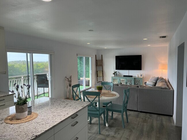 8815 Bay Pointe Dr unit 205, Tampa, FL 33615 - photo 2